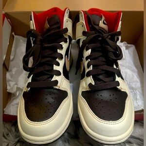 Women’s Nike Dunk High top